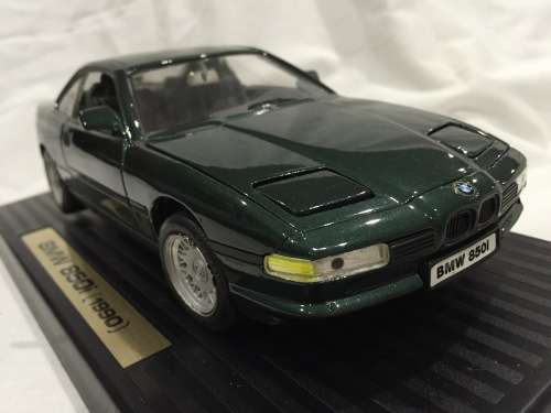 1990 BMW 850i 1:18 Scale Road Tough